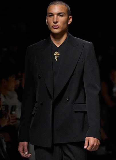 dolce gabbana uomo sfilata 2020|Milano Sfilata Uomo Dolce&Gabbana Autunno Inverno 24/25: .